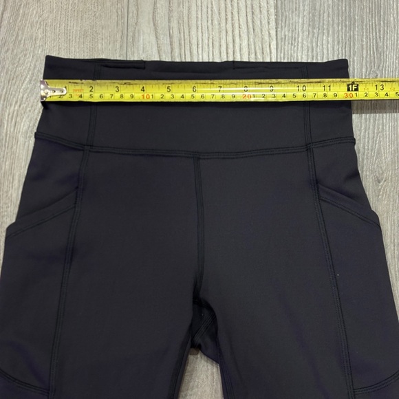 SOLD- Lululemon Legging High Rise 25” 7/8 Pockets Athletic Women’s size 4 - Picture 8 of 16